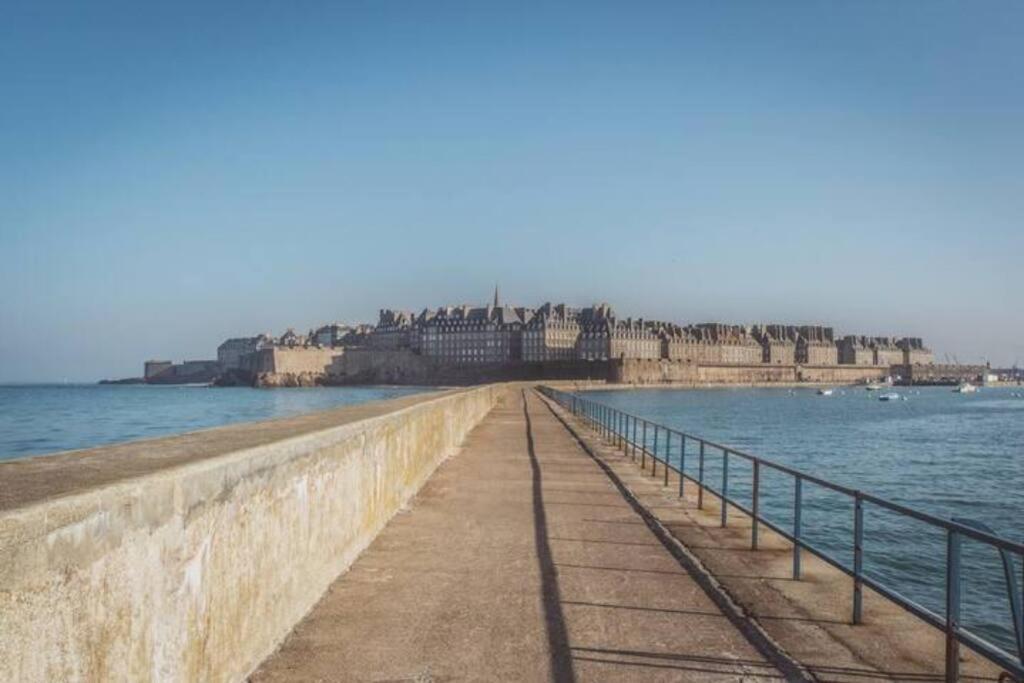 Olivia - Charmant Appartement St-Malo Intra-Muros Saint-Malo Extérieur photo
